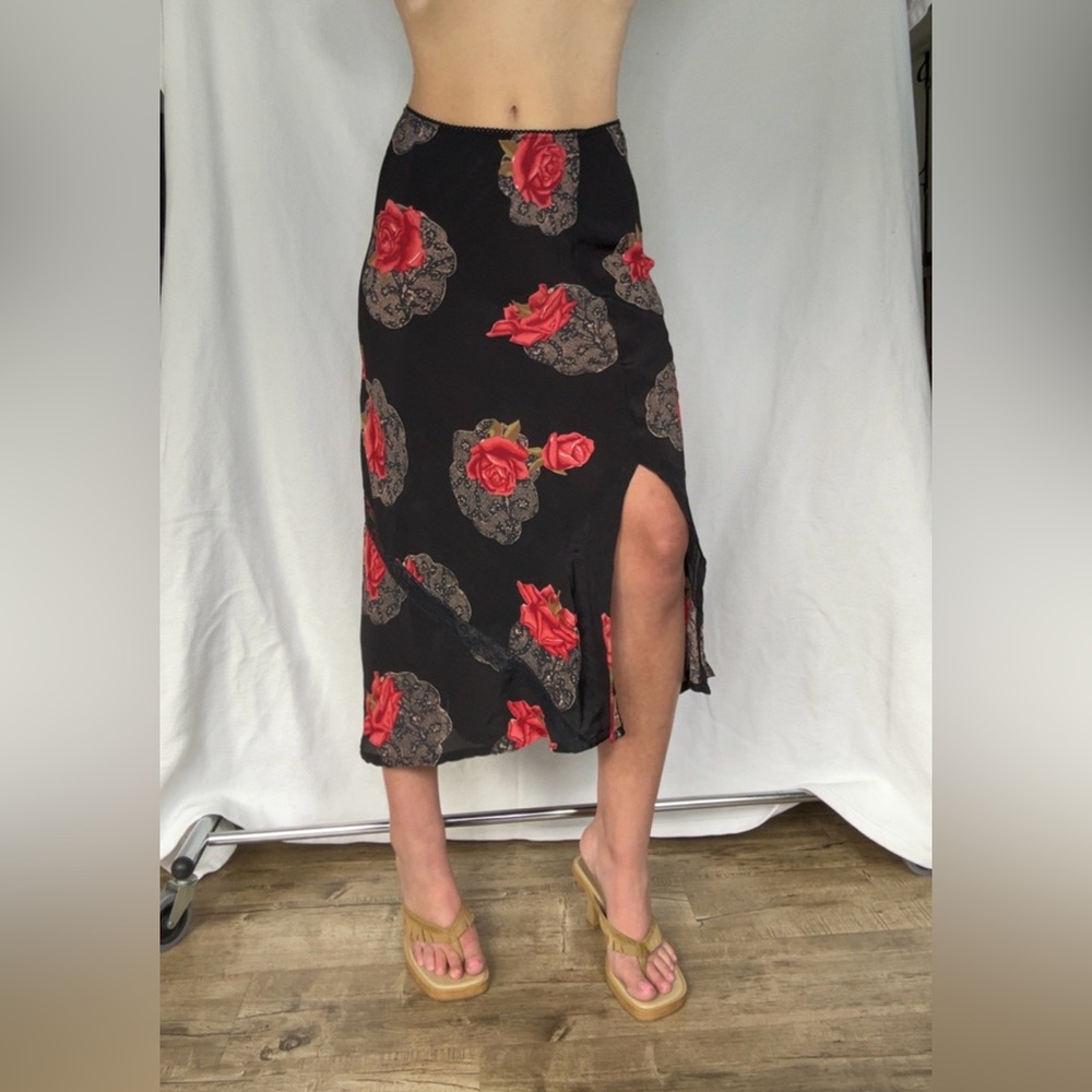 Vintage black floral midi skirt - Picture 4 of 10